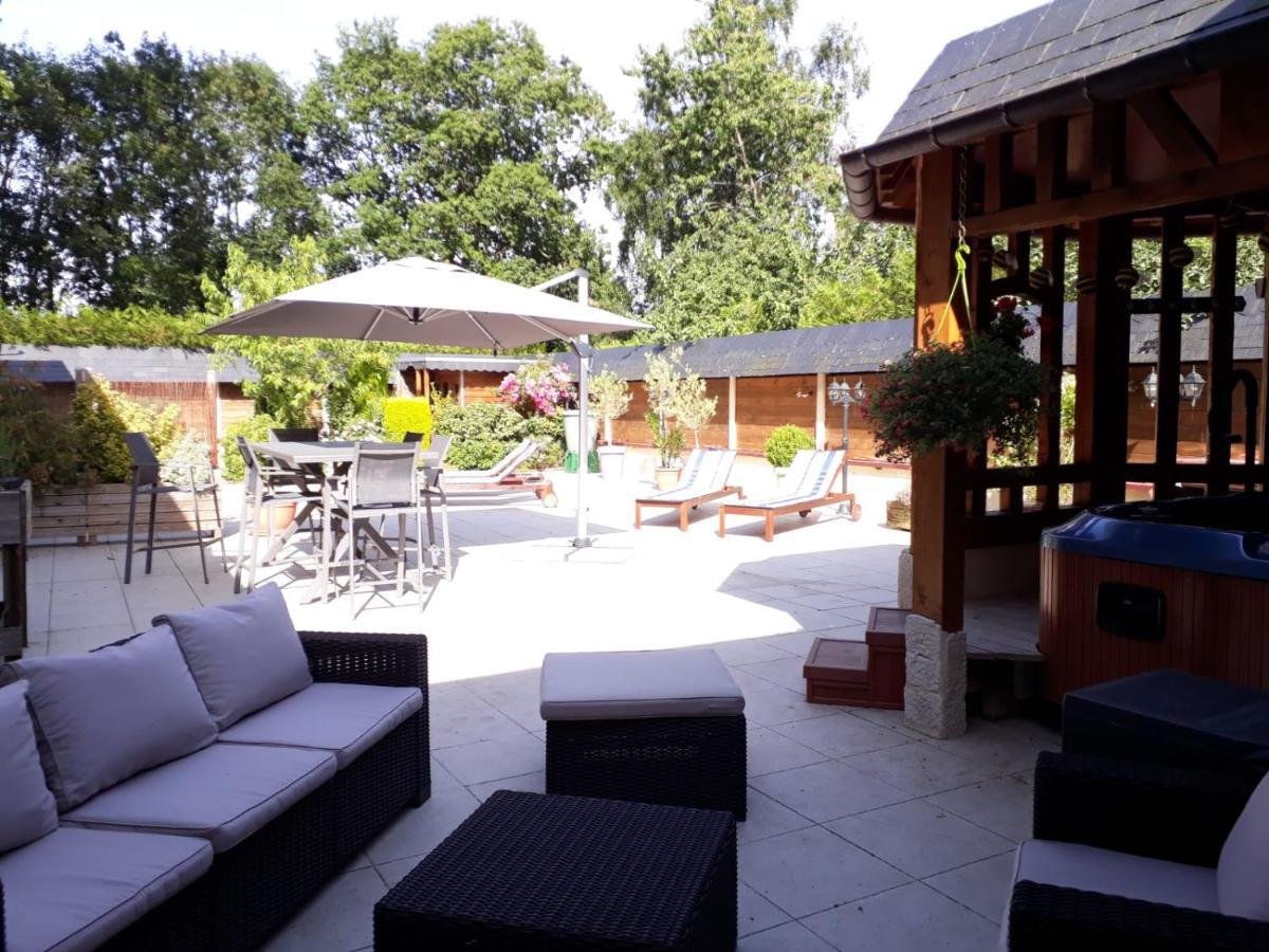 Le Jardin Des Roses Panzió Gerponville Kültér fotó